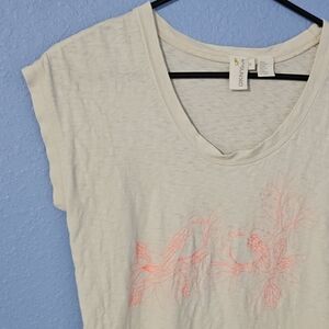 DKNY Off-White Tee with Coral Embroidery